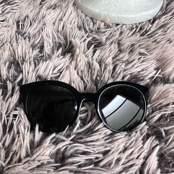 Gorgeous PRADA Sunglasses in EUC - Picture 6 of 10